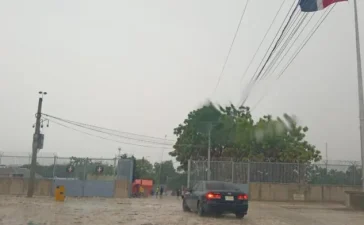 Mercado dominico-haitiano resiste las lluvias y la crisis del vecino país