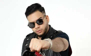 Luto en la música típica: muere Darlyn Fernández, acordeonista de Nexos, en Florida