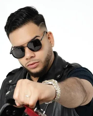 Luto en la música típica: muere Darlyn Fernández, acordeonista de Nexos, en Florida