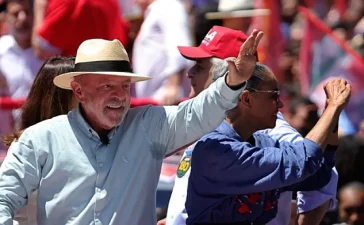 Lula se impone en Brasil y frena el avance derechista en América Latina