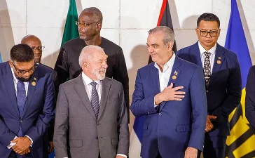 Abinader extiende felicitación a Lula y apuesta por una América Latina integrada