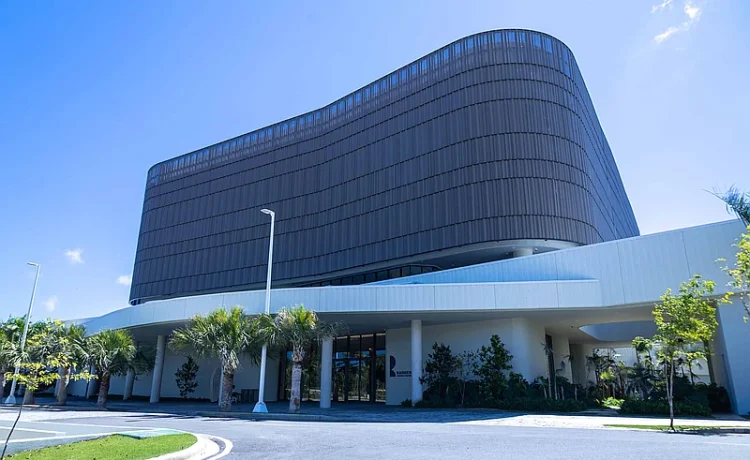 Centro Cultural Rainieri: tecnología digital e identidad dominicana en Punta Cana
