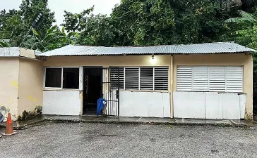 Tres años de promesa sin cumplir: el hospital de Paraíso sigue en una casa deteriorada