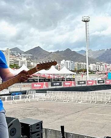Ángel Fernández, director musical de Marc Anthony, lanza “La misma canción” y reivindica su legado inmigrante
