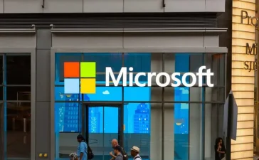 Trump intensifica su cruzada contra la inmigración especializada: Microsoft y Adobe fuera del programa PERM