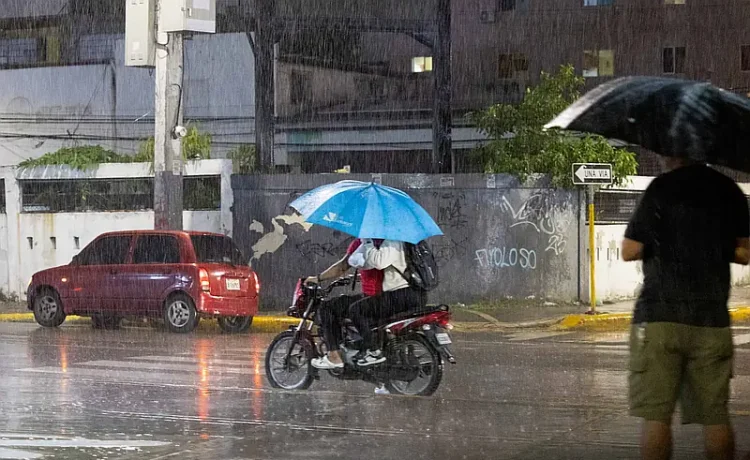 Educación activa protocolo de emergencia: suspende docencia en zonas vulnerables bajo alerta amarilla