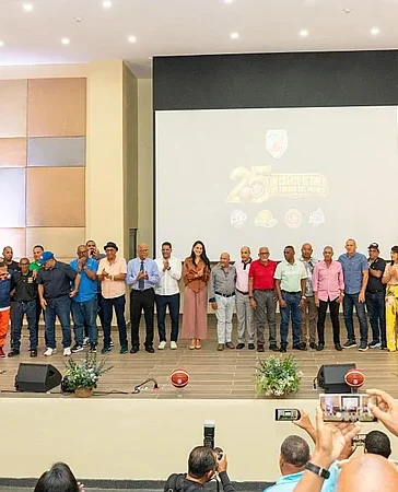 Baloncesto de Santiago Rodríguez celebra 25 años con torneo superior