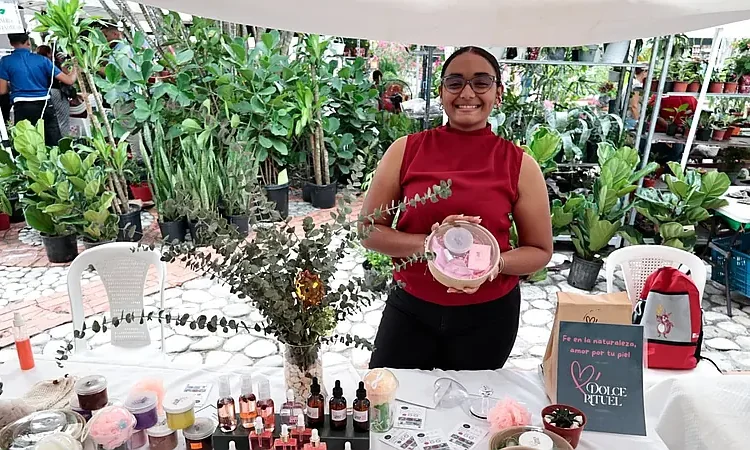 Emprendimiento adolescente: el caso de Sarah Rosario Matos y su marca Dolce Rituel