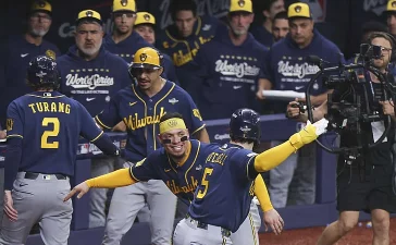 Chourio y Contreras guían a Cerveceros a paliza 10x1 sobre Rays en la Serie Mundial