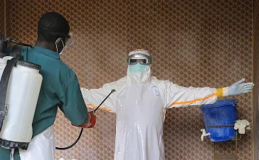 Ébola sin control: el brote más rápido de la historia ya suma 10.000 casos y se extiende por África