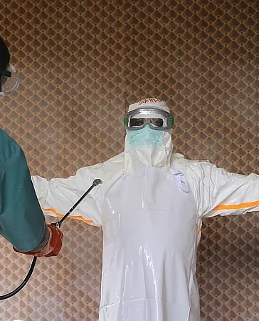 Ébola sin control: el brote más rápido de la historia ya suma 10.000 casos y se extiende por África
