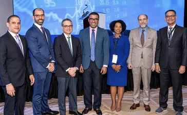 República Dominicana debate cómo salir de la trampa del ingreso medio en cumbre financiera