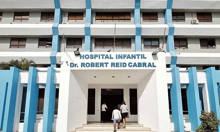 Robert Reid Cabral sin luz: dos versiones sobre la falla que complica la atención infantil