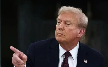 Trump ordena eliminar el término 'inteligencia artificial' y adoptar 'superinteligencia'