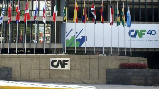 CAF inyecta US$566 millones en República Dominicana para seguridad hídrica y reforma penitenciaria
