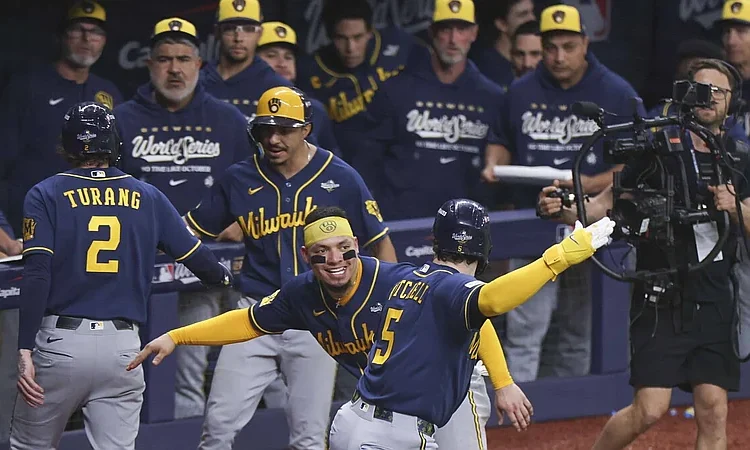 Chourio y Milwaukee a un paso de la historia: 3-0 en la Serie Mundial