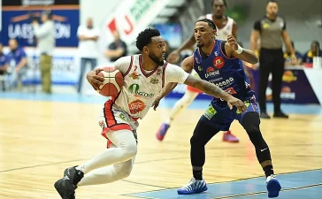 Justin Foreman debuta con 26 puntos y guía a San Sebastián a victoria en semifinal del BSE 2026
