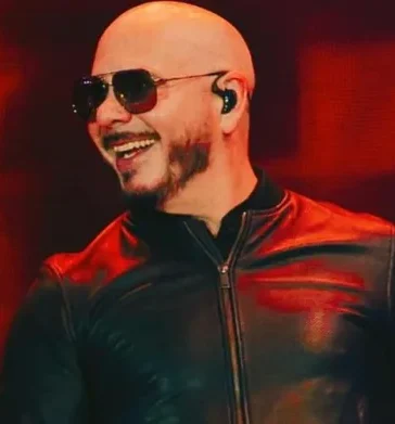 Pitbull desvela en Miami cómo El Cata y Omega El Fuerte marcaron su éxito global