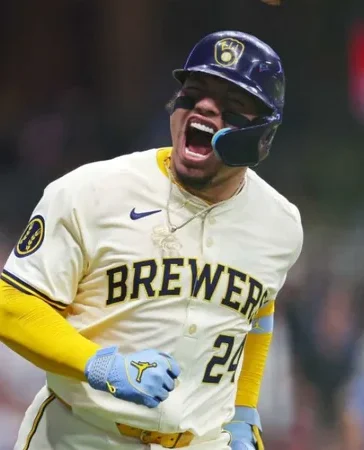 Contreras y la cultura de lucha que tiene a Milwaukee a un paso del título