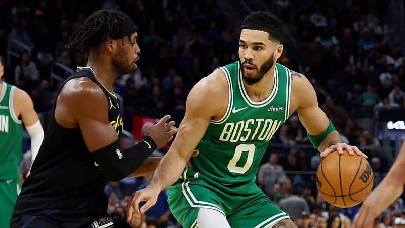 Tatum brilla con 40 puntos y Celtics superan a Nets en un duelo de 125-124