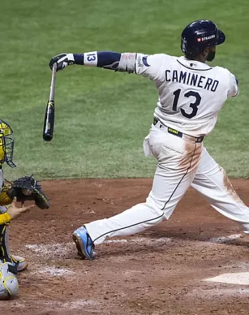 Tampa Bay mantiene viva la Serie Mundial con triunfo en 12 entradas