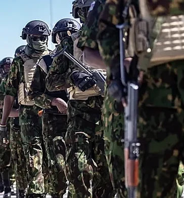 El Salvador eleva a 1,300 sus soldados en Haití en plena ofensiva antipandillas