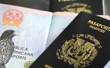 Pasaporte físico obligatorio: nuevas multas y reglas migratorias afectan a viajeros dominicanos en 2026