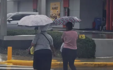 Sistema de lluvias colapsa 67 acueductos y deja 948,603 usuarios sin servicio en República Dominicana