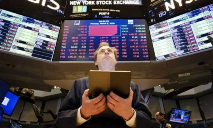 Alphabet pincha en bolsa: beneficio cae 25% y publicidad se desacelera