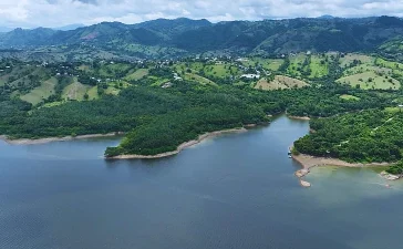 Indrhi reporta 62.07 % de almacenamiento en embalses y descarta riesgo por lluvias
