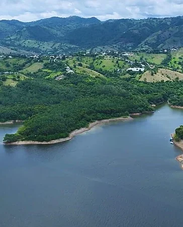 Indrhi reporta 62.07 % de almacenamiento en embalses y descarta riesgo por lluvias