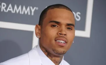 Chris Brown esquiva la cárcel tras agresión en Londres: condena suspendida y disculpas