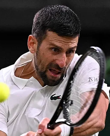 Djokovic mantiene vivo el sueño del Masters: remontada y clasificación en juego