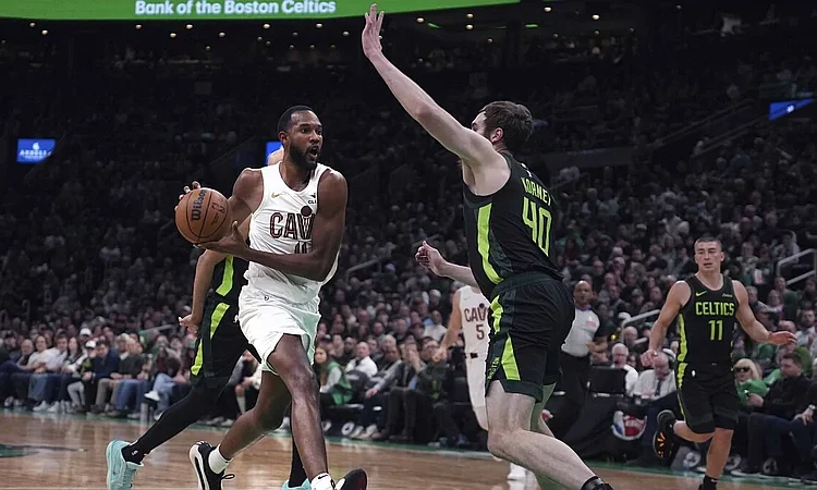 Dybantsa debuta con 19 puntos, pero Cavaliers arrollan a Wizards