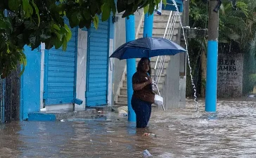 Lluvias persistentes: COE reporta 2,675 afectados, 51 comunidades incomunicadas y alerta verde para tres provincias