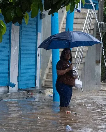 Lluvias persistentes: COE reporta 2,675 afectados, 51 comunidades incomunicadas y alerta verde para tres provincias
