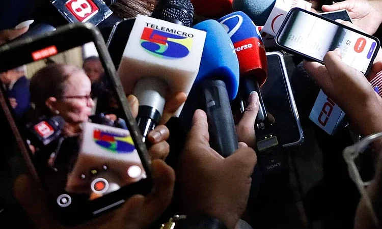 Gremio periodístico repudia intento de coartar prensa en juicio por asesinato de recolector en Santiago