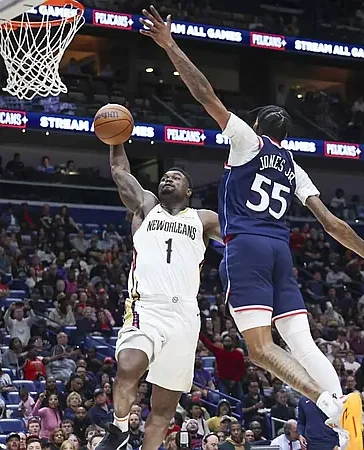 Fears se queda a dos rebotes del triple-doble y los Pelicans estrenan su casillero de triunfos