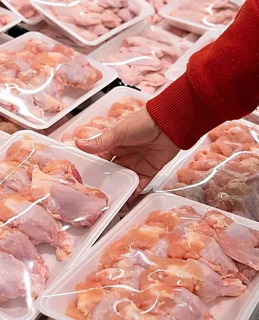 Aumento de importaciones de pollo desde EE.UU. presiona a la industria avícola dominicana