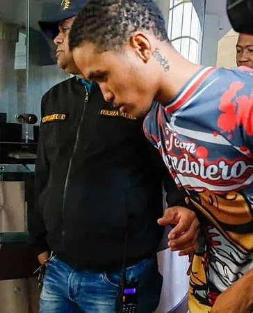 Santiago: prisión preventiva para joven y adolescente por muerte de sargento en incidente de tránsito