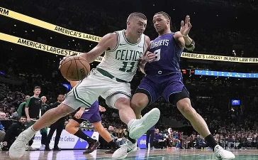 Celtics siguen imbatibles en Copa NBA con exhibición de Pritchard